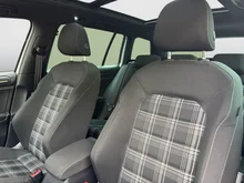 VW Golf Variant GTD Variant TDI DSG in White Silver Metallic