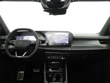 Audi Q3 e-hybrid 200 kW in Mythosschwarz Metallic