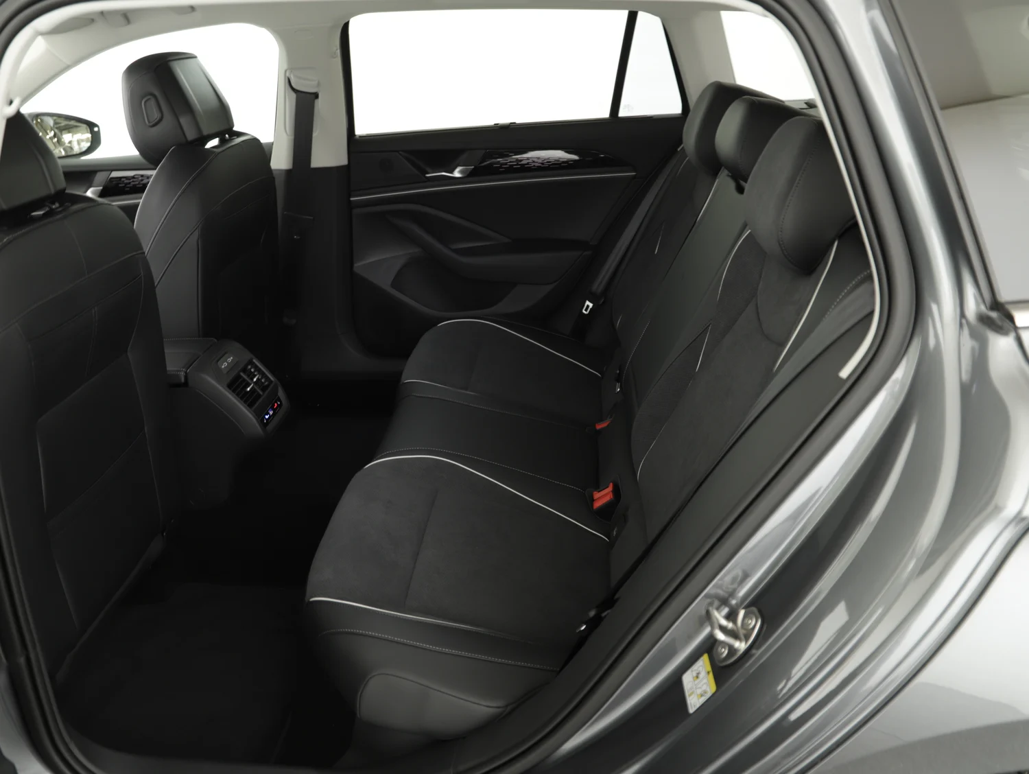 Bild eines VW Passat Variant Business eHybrid 150kW