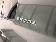 Škoda Peaq Selection 90x in Graphit-Grau Metallic