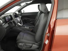VW T-Roc Style eTSI DSG in Flame Red Dach Black Uni
