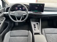VW Golf Variant Business mHeV DSG in Delfingrau Metallic