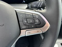 VW Golf Variant Business mHeV DSG in Delfingrau Metallic