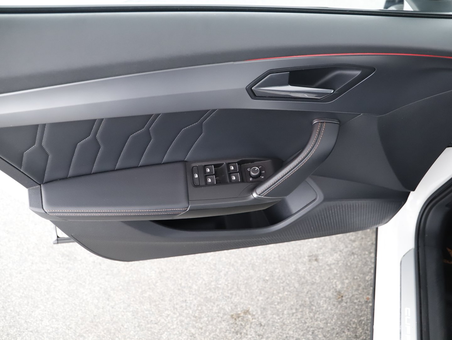 CUPRA Formentor 2.0 TDI 150 PS DSG 4Drive | Bild 3 von 17