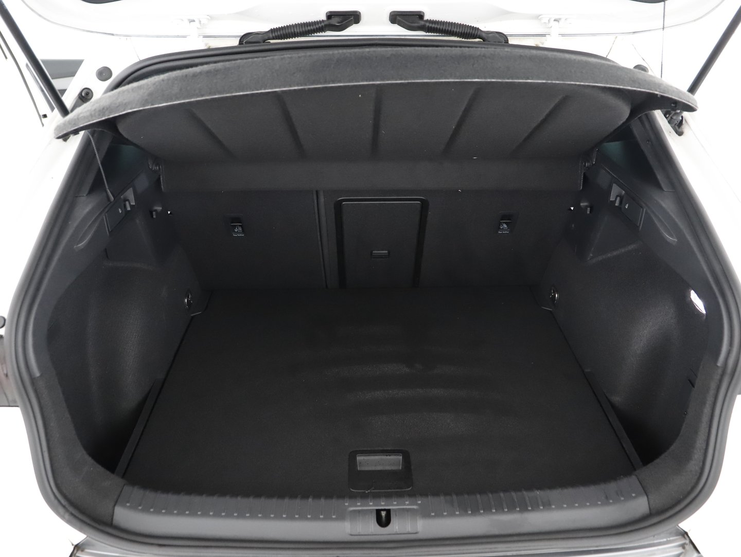 CUPRA Formentor 2.0 TDI 150 PS DSG 4Drive | Bild 15 von 17