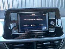 VW T-Roc Life TSI in Indium Grau Metallic
