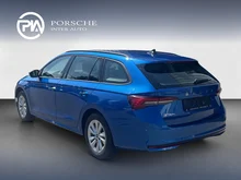 Škoda Octavia Combi Selection TSI mHEV DSG in Race-Blau Metallic