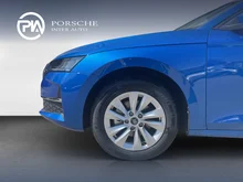 Škoda Octavia Combi Selection TSI mHEV DSG in Race-Blau Metallic