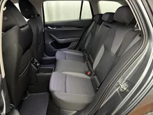 Škoda Octavia Combi Selection TDI in Graphit-Grau Metallic