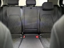 VW Golf Rabbit 45 TSI in Deep Black Perleffekt