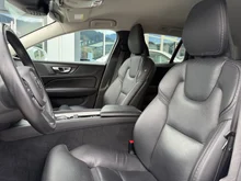 Volvo V60 Cross Country Pro AWD in weiß