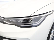 VW Golf Variant Business mHeV DSG in Pure White