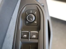 VW Golf Variant Business mHeV DSG in Pure White