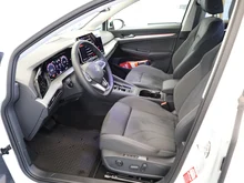 VW Golf Variant Business mHeV DSG in Pure White