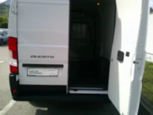 Fiat Ducato H2 Kastenwagen 33 L2H2 BlueHDi 140 in weiss - normal