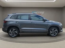 Škoda Karoq Sportline TSI DSG ACT in Graphit-Grau Metallic