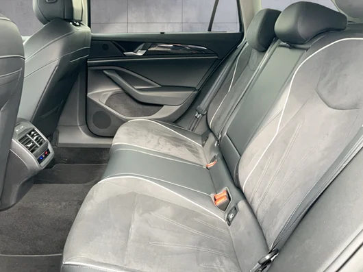 Bild eines VW Passat Variant Business TDI DSG
