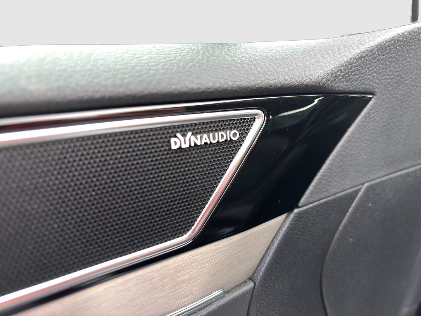 VW Passat Variant Elegance TDI DSG | Bild 28 von 31