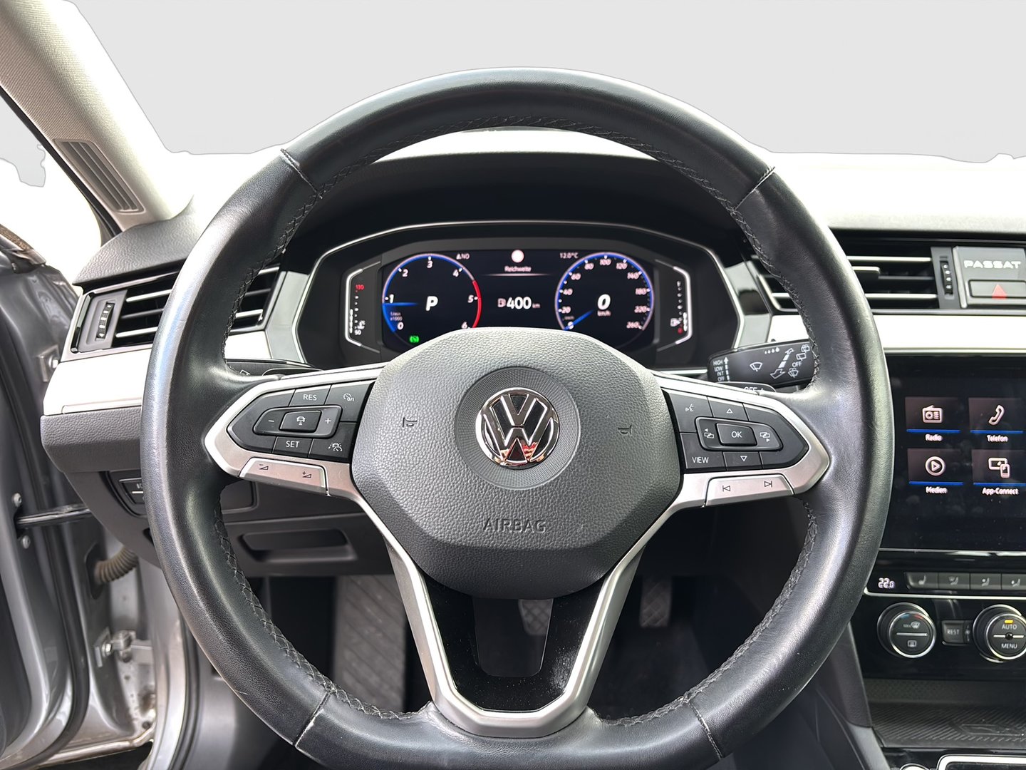 VW Passat Variant Elegance TDI DSG | Bild 14 von 31