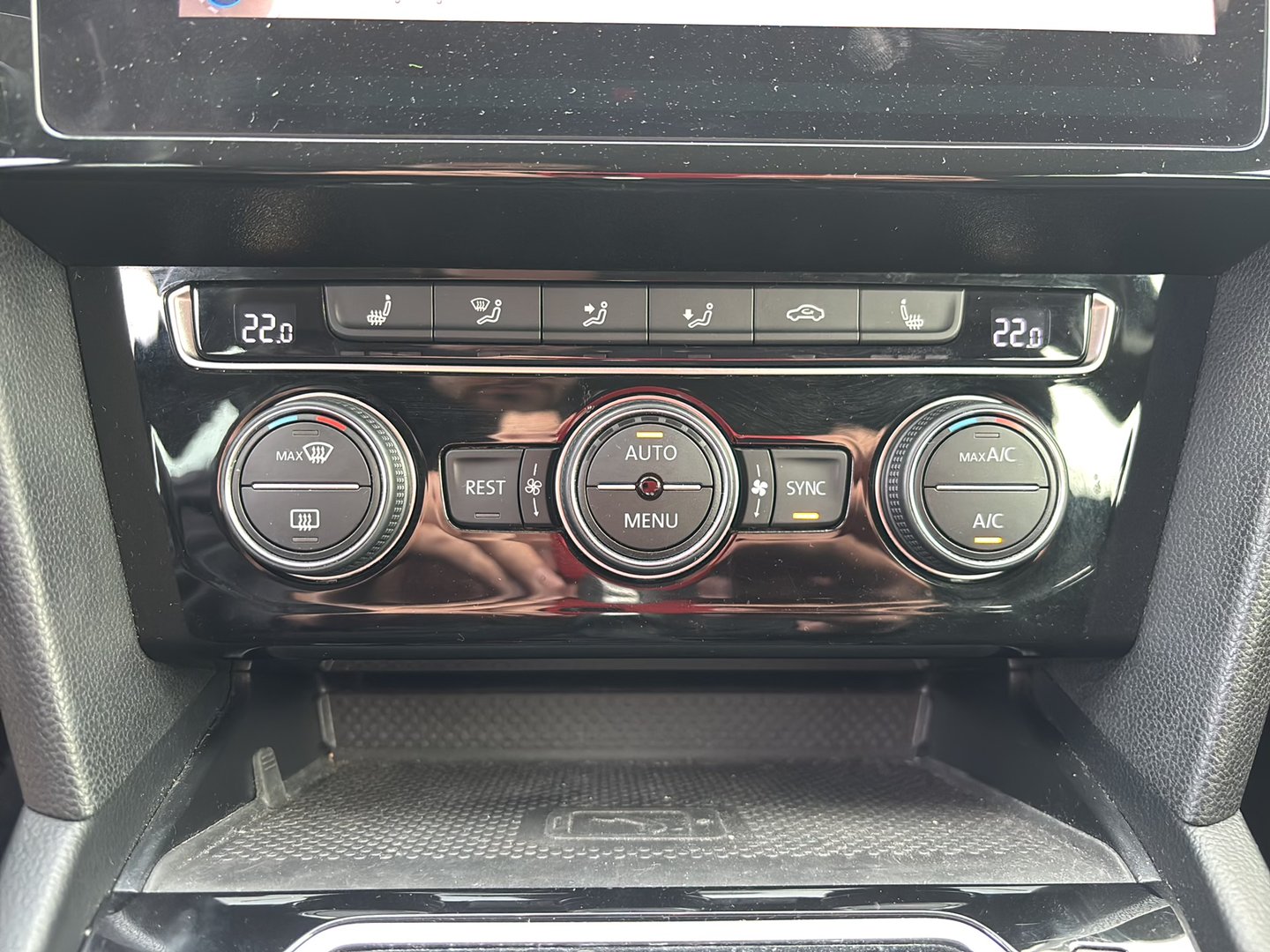 VW Passat Variant Elegance TDI DSG | Bild 21 von 31