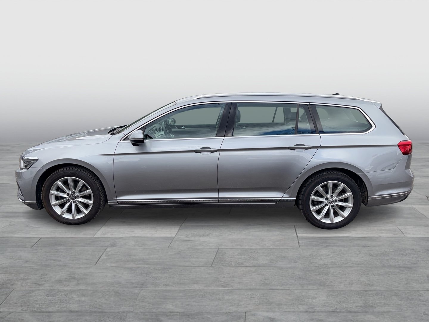 VW Passat Variant Elegance TDI DSG | Bild 2 von 31