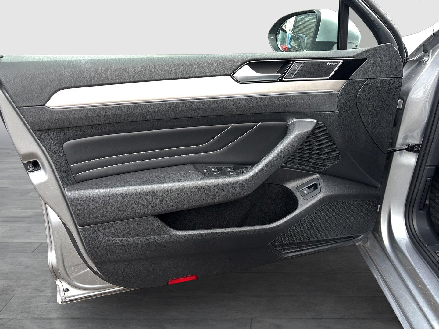 VW Passat Variant Elegance TDI DSG | Bild 8 von 31