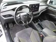 Škoda Enyaq Coupé RS in Moon-Weiß Metallic