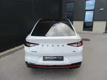 Škoda Enyaq Coupé RS in Moon-Weiß Metallic