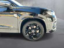 VW Tayron Sport TDI 4MOTION DSG in Grenadillschwarz Metallic