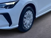 SEAT Ibiza Reference 1.0 TSI 95PS in Candy-Weiß