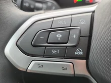 VW T-Roc Life eTSI DSG in Wolf Grey Dach Black Uni