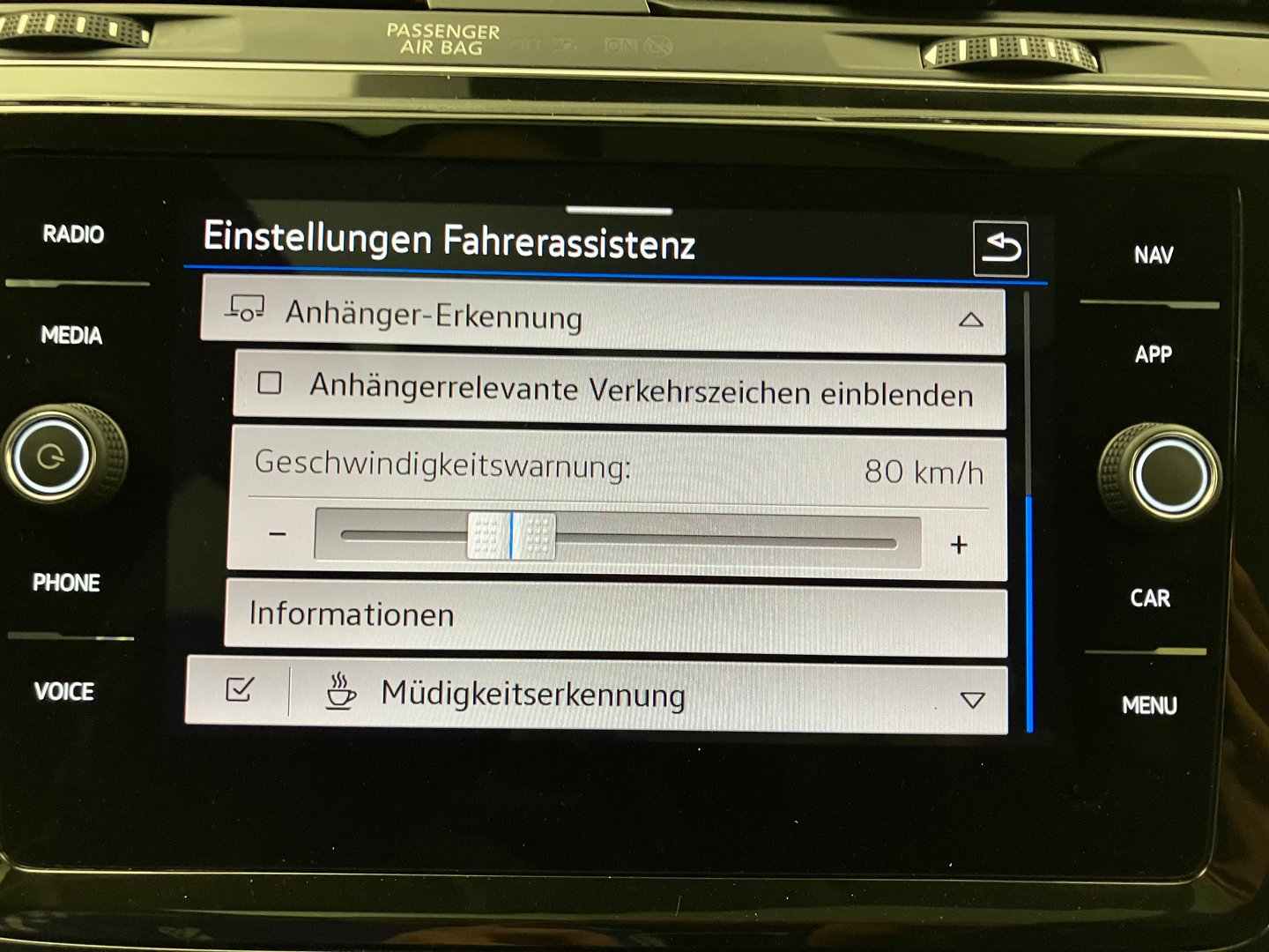VW Touran Highline TDI SCR DSG | Bild 22 von 33