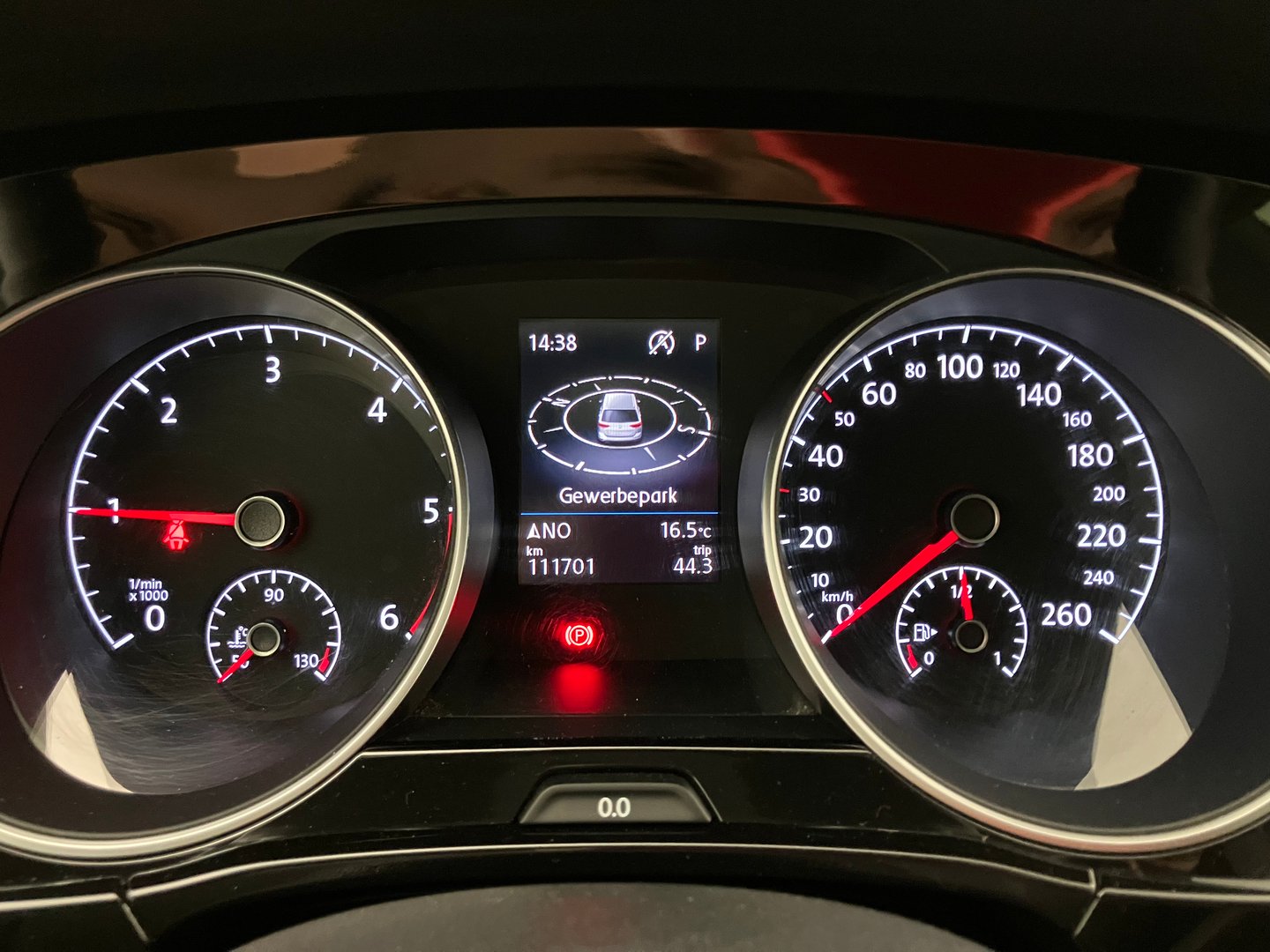 VW Touran Highline TDI SCR DSG | Bild 15 von 33
