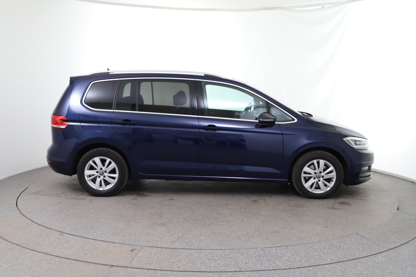 VW Touran Highline TDI SCR DSG | Bild 6 von 33
