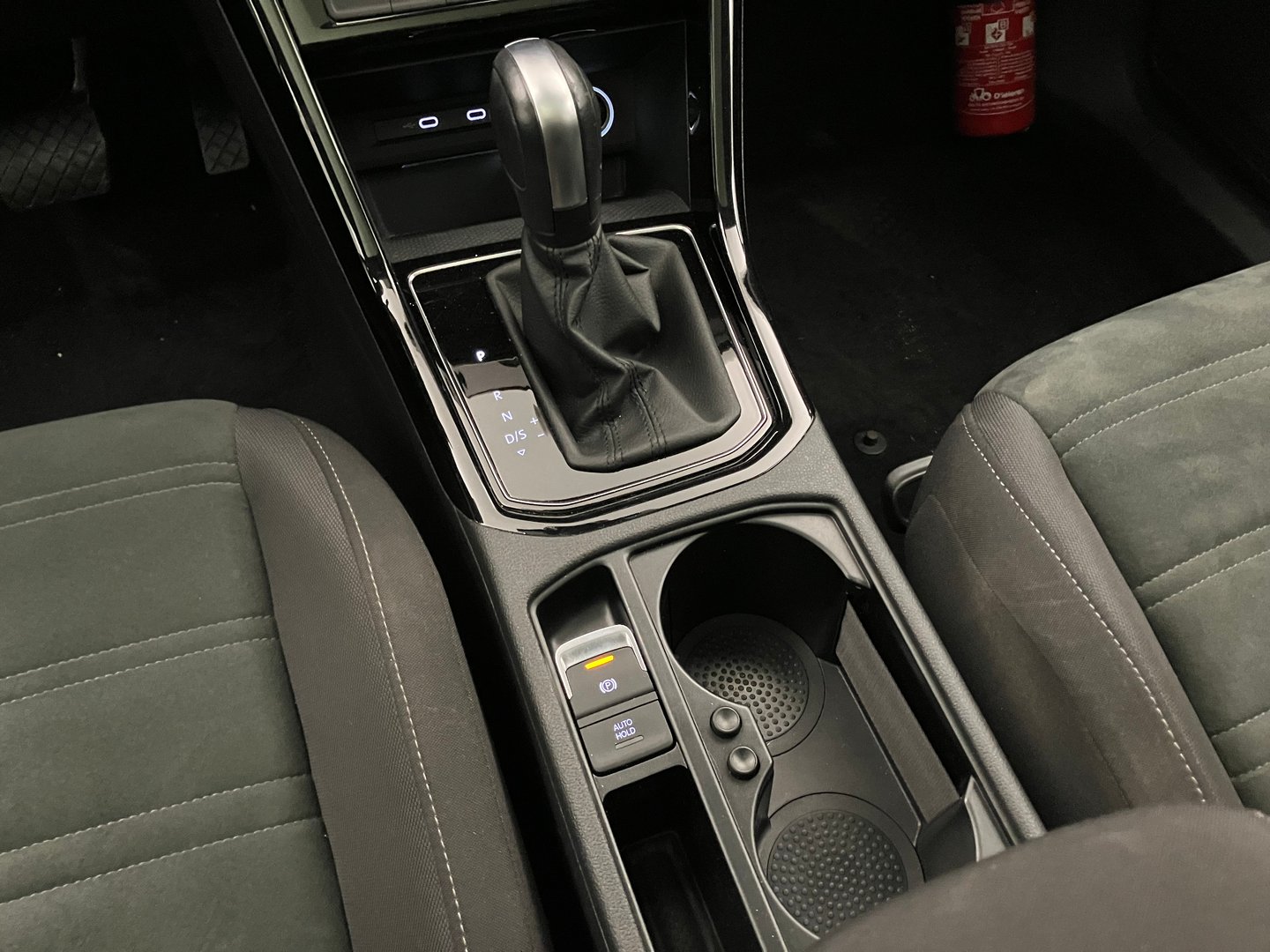 VW Touran Highline TDI SCR DSG | Bild 25 von 33