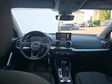 Audi Q2 35 TFSI advanced in 0E Mythosschwarz Metallic