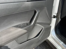 VW Taigo 4Me TSI in Reflexsilber Metallic