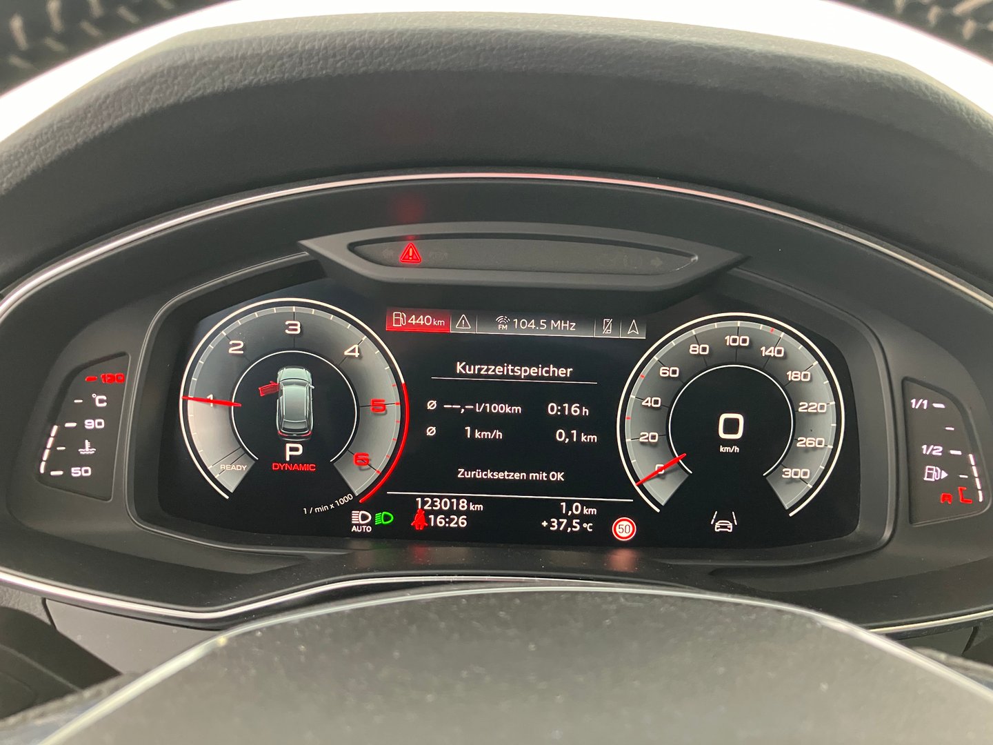 Audi A6 Avant 40 TDI quattro Sport | Bild 7 von 18