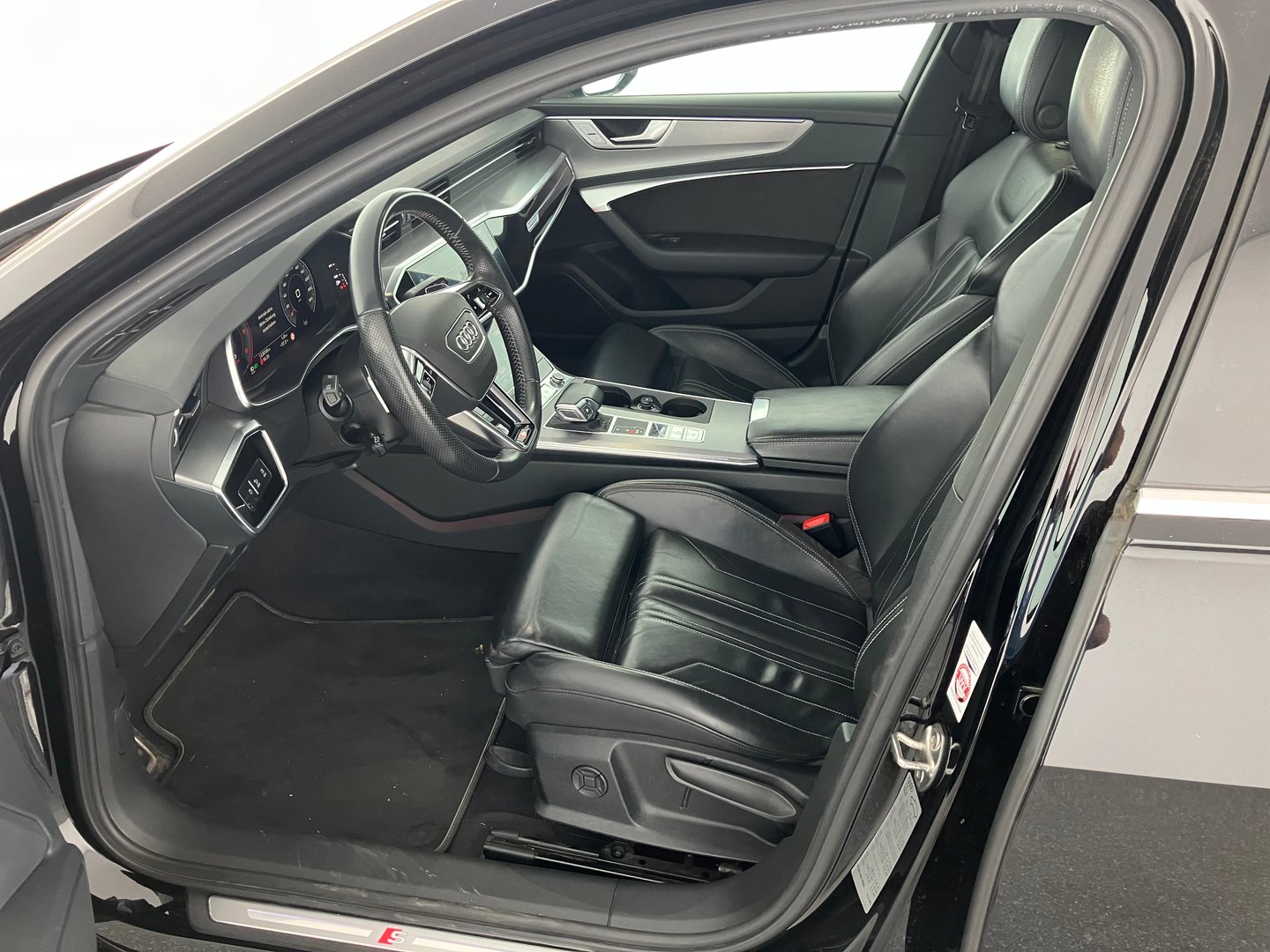 Audi A6 Avant 40 TDI quattro Sport | Bild 4 von 18