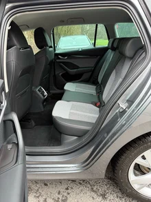 Škoda Octavia Combi Selection TSI mHEV DSG in 5X Graphite Grau Metallic