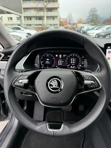 Škoda Octavia Combi Selection TSI mHEV DSG in 5X Graphite Grau Metallic