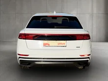 Audi Q8 50 TDI quattro in gletscherweiß metallic