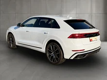 Audi Q8 50 TDI quattro in gletscherweiß metallic