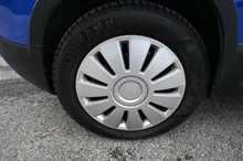 Fiat Panda 1,2 69 4x2 Cross in hellblau - normal