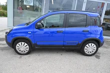 Fiat Panda 1,2 69 4x2 Cross in hellblau - normal