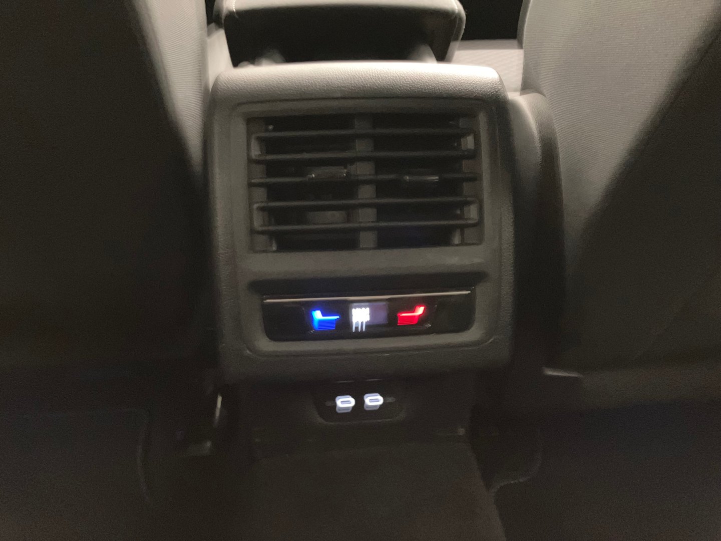 VW Golf Life TDI DSG | Bild 30 von 34