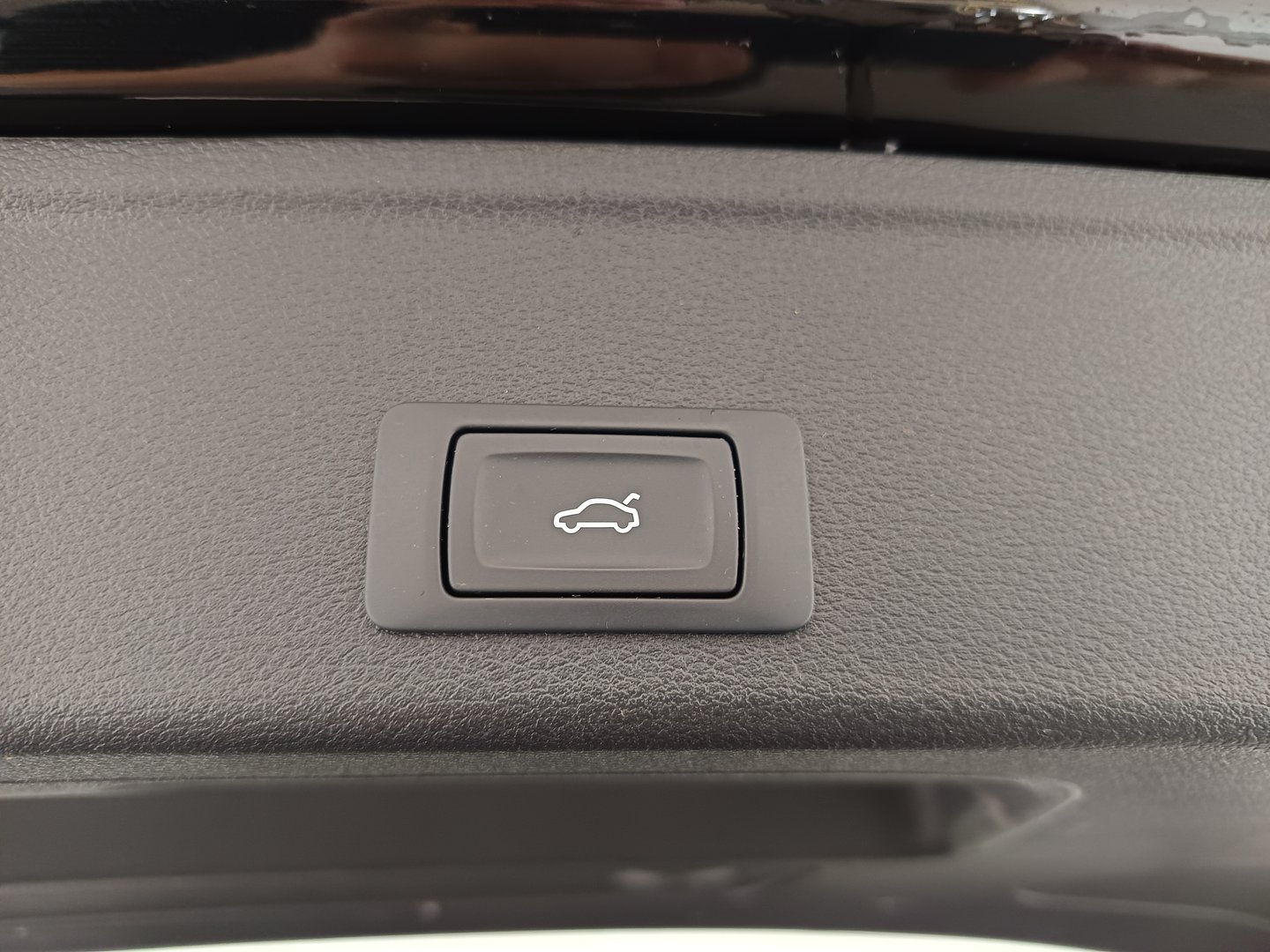 Audi A4 Avant 30 TDI | Bild 31 von 33