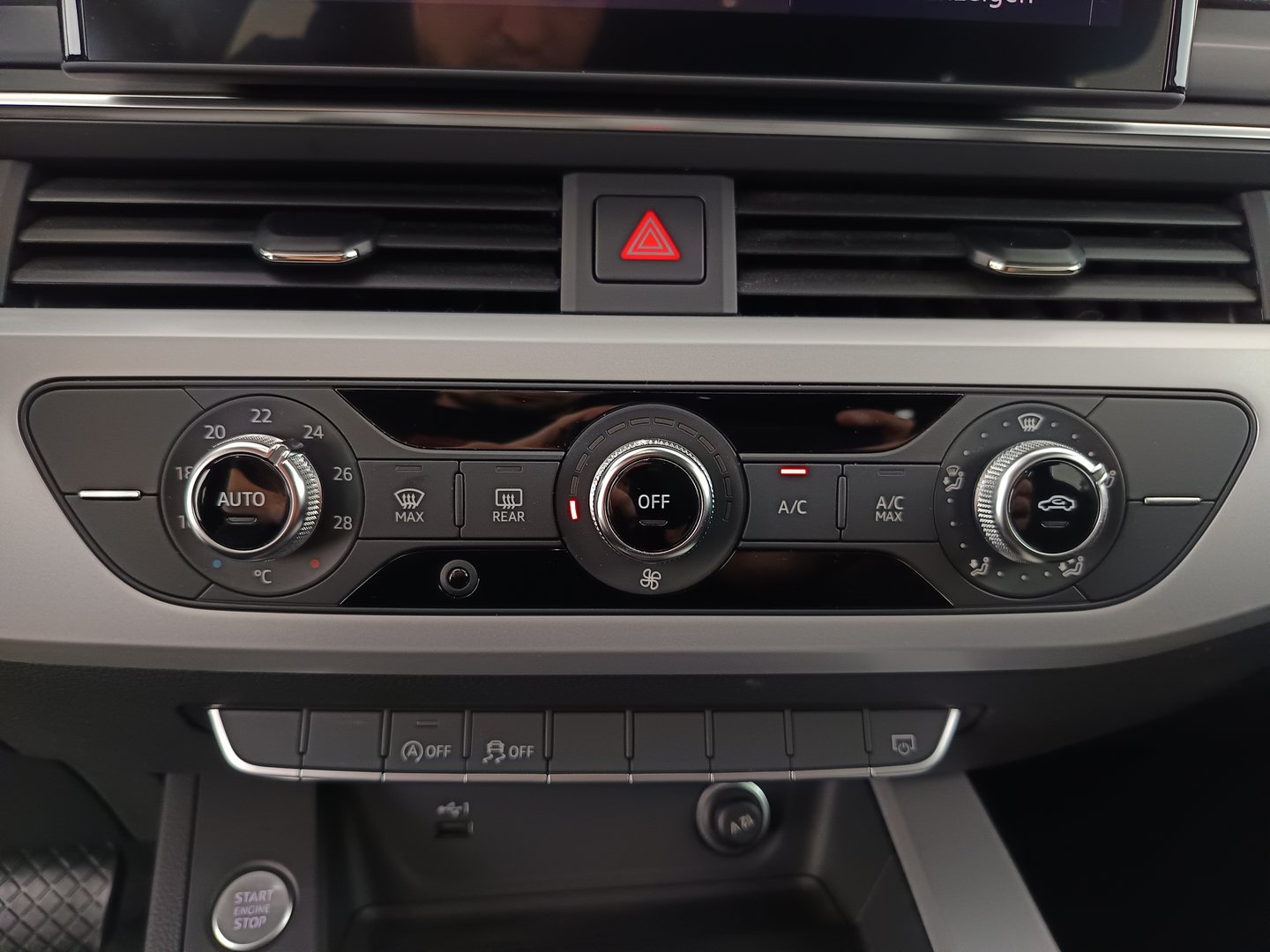 Audi A4 Avant 30 TDI | Bild 27 von 33