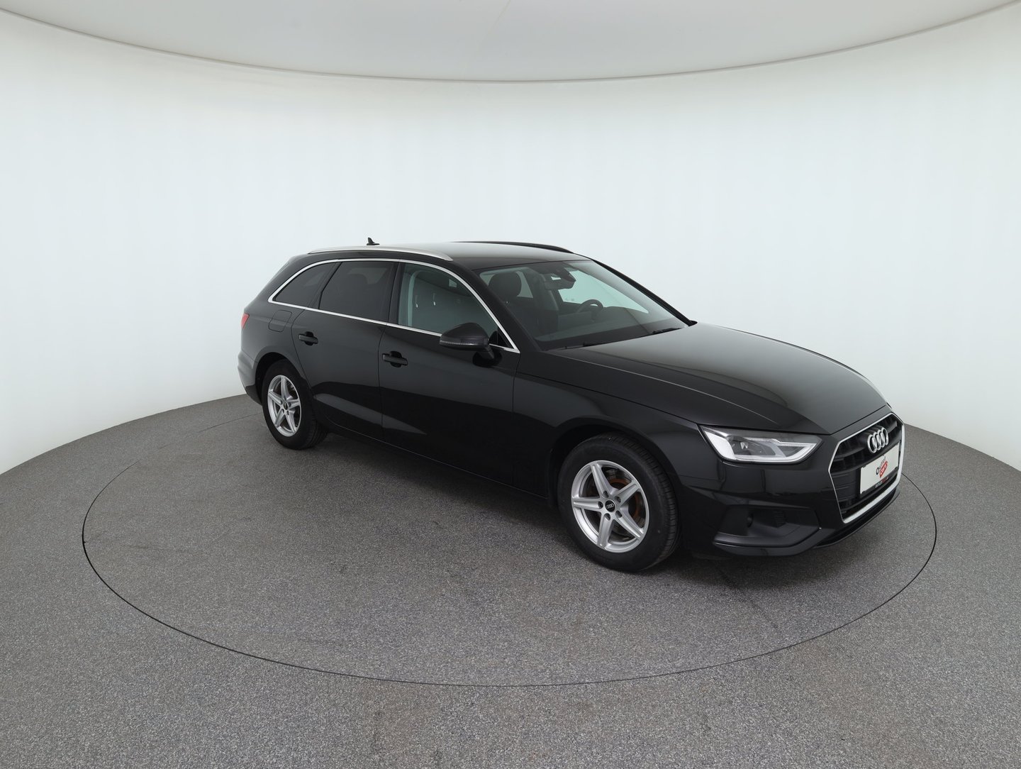 Audi A4 Avant 30 TDI | Bild 3 von 33