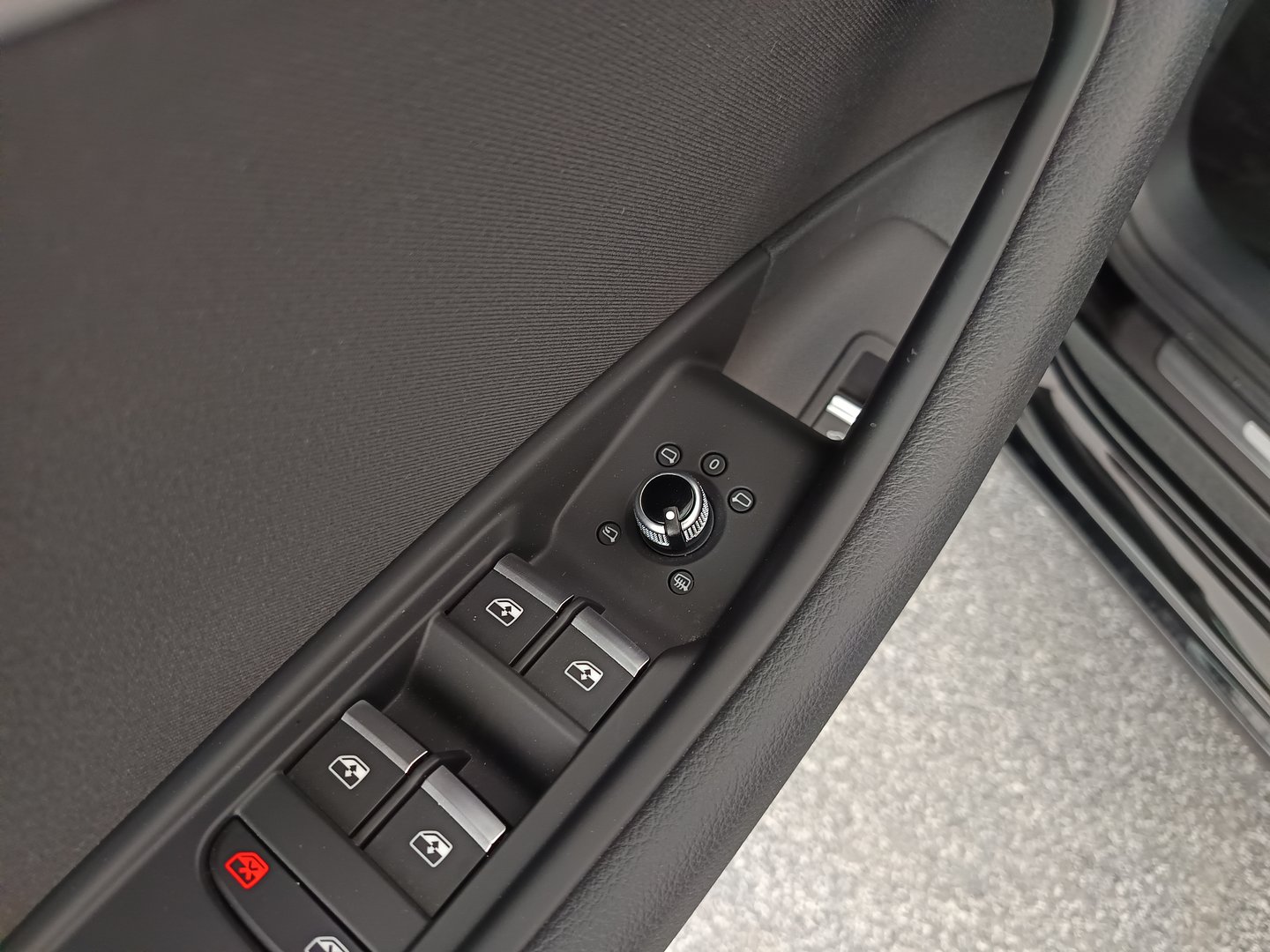 Audi A4 Avant 30 TDI | Bild 11 von 33